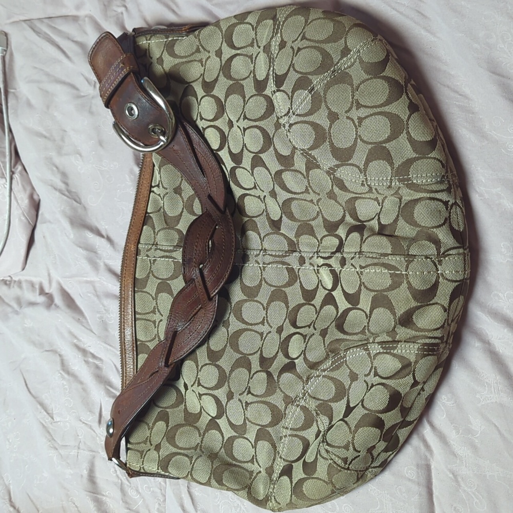 Coach Olive Green Patterned Hobo Bag. No Rips Or Tears  16L 12H 3W XL Hobo Bag